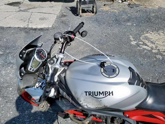 2015 TRIUMPH MOTORCYCLE STREET TRI SMTL03NE1FT686884