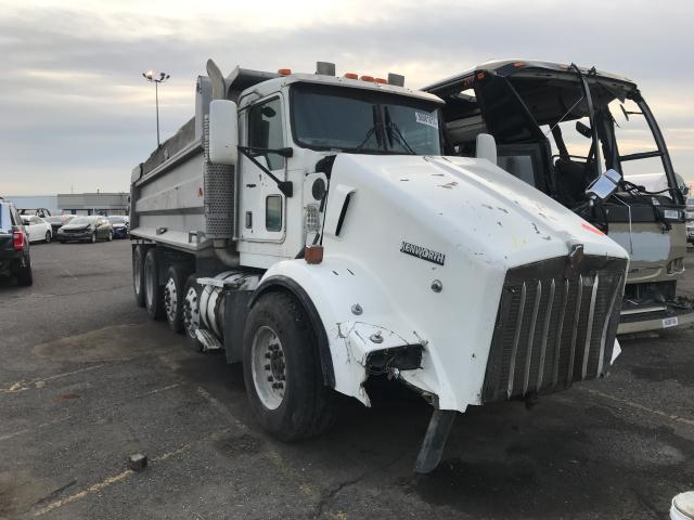Salvage cars for sale from Copart Pasco, WA: 2001 Kenworth Construction