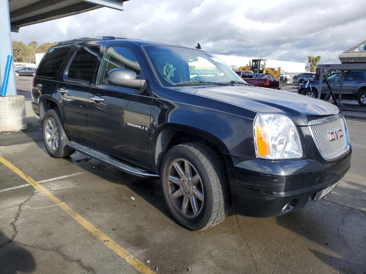 2008 GMC Yukon Denali VIN: 1GKFK63888J202099 Lot: 81801603