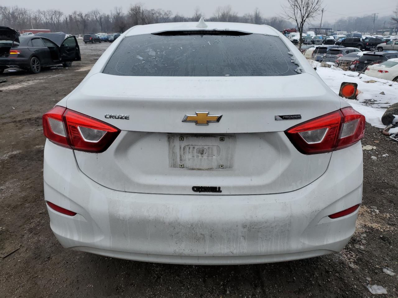 2018 Chevrolet Cruze Premier VIN: 1G1BF5SM7J7134297 Lot: 39787144