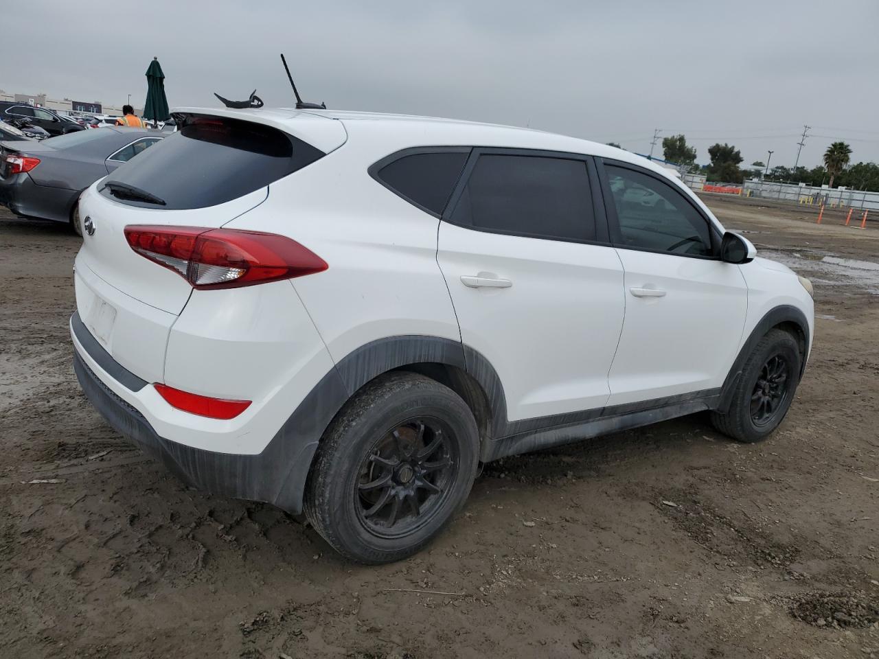 2016 Hyundai Tucson Se VIN: KM8J23A42GU088646 Lot: 40263864