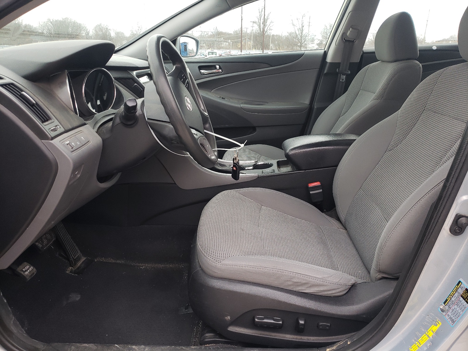 5NPEB4AC1DH745588 2013 Hyundai Sonata Gls