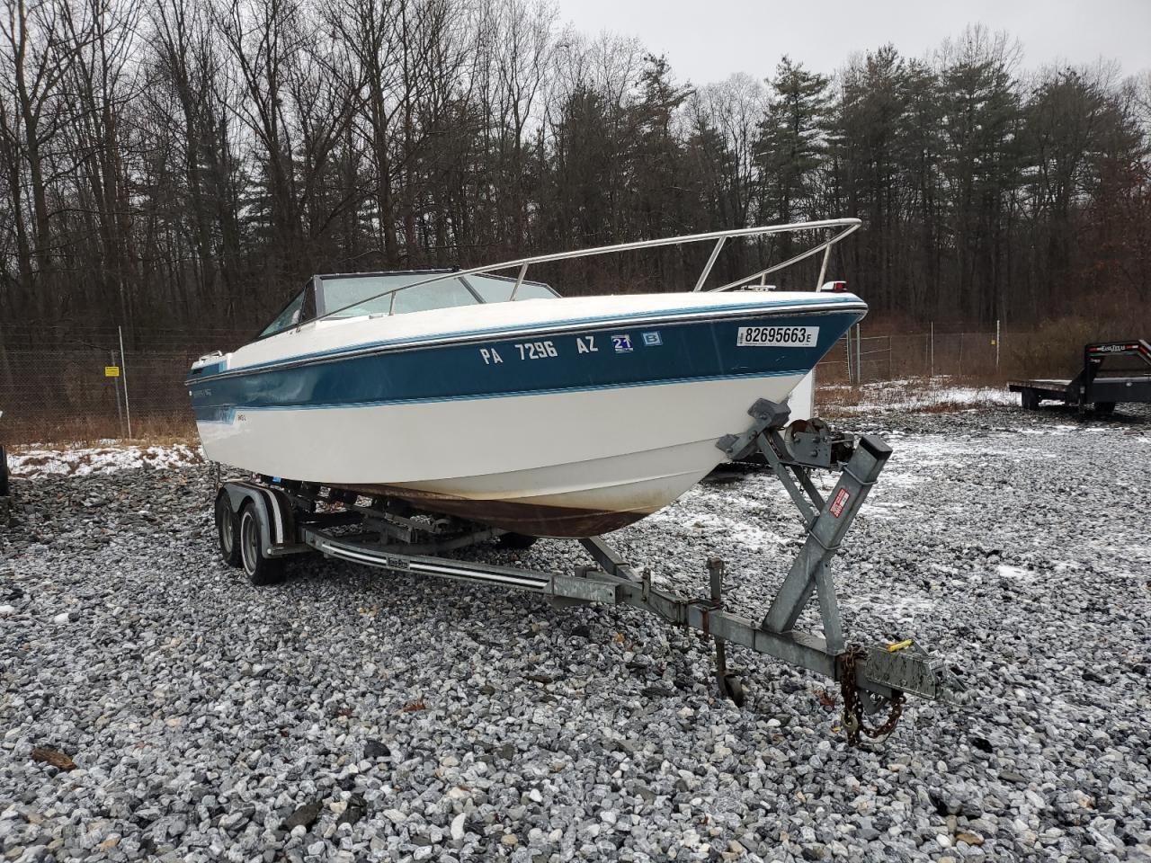 York Haven, PA에서 판매 중인 1989 Chaparral Boat - Side