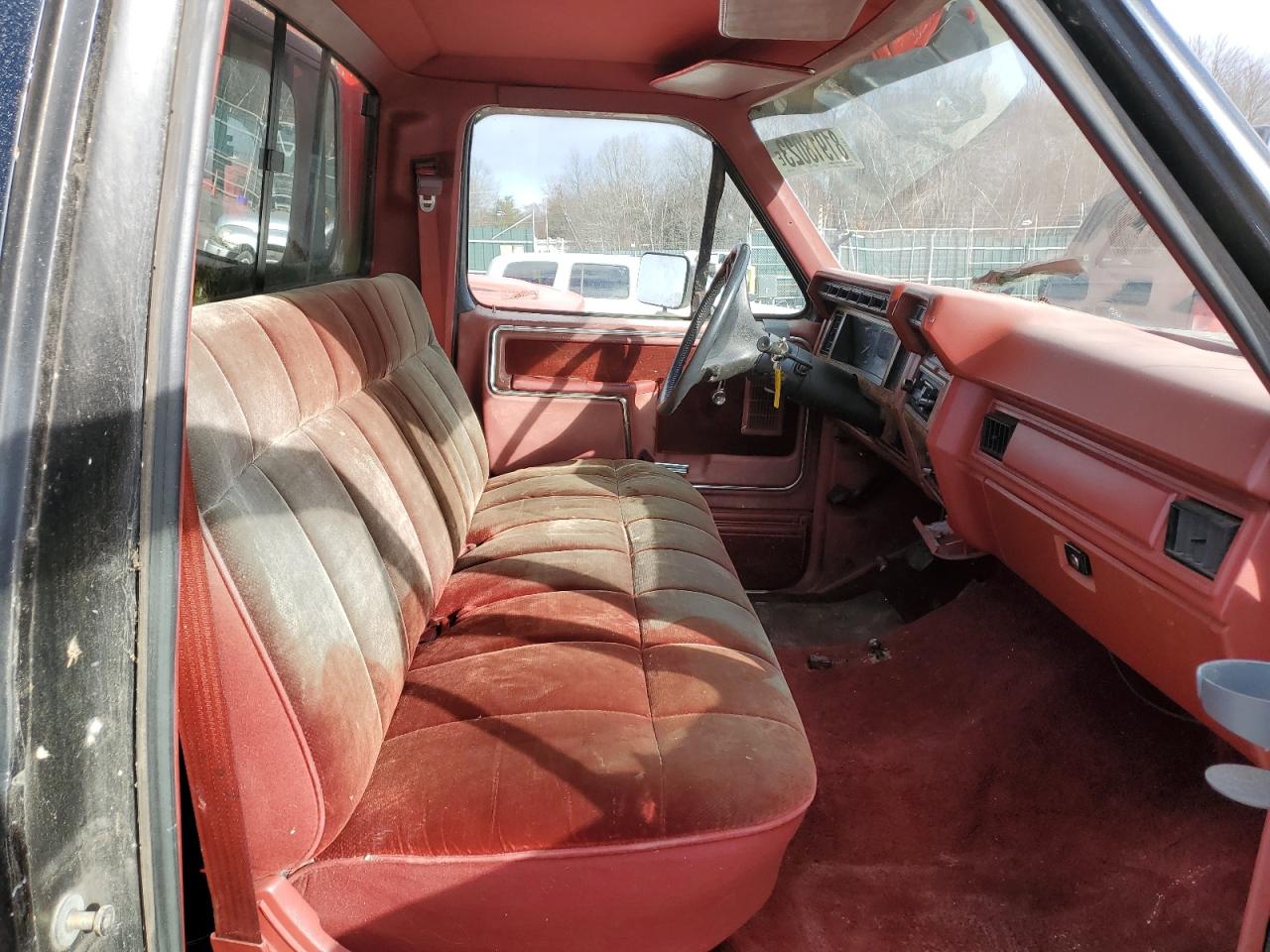 1986 Ford F150 VIN: 2FTEF15N0GCA93703 Lot: 81918023