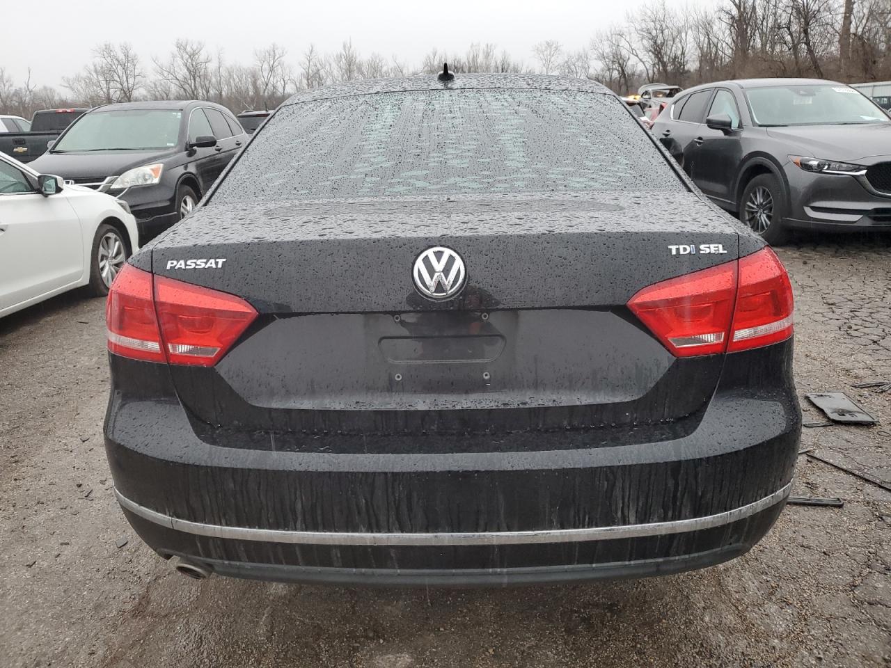 2014 Volkswagen Passat Sel VIN: 1VWCN7A31EC030692 Lot: 37153124