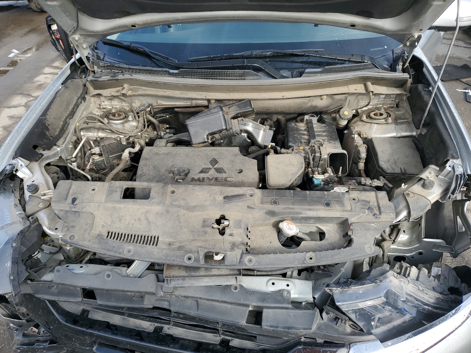 JA4AD3A31KZ048313 2019 Mitsubishi Outlander Se