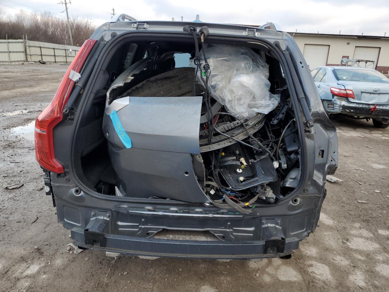 YV4A22PK0J1329212 2018 Volvo Xc90 T6