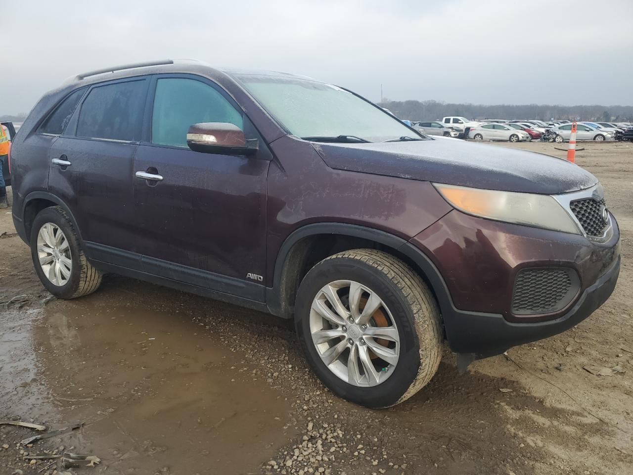 5XYKTDA2XBG065927 2011 Kia Sorento Base