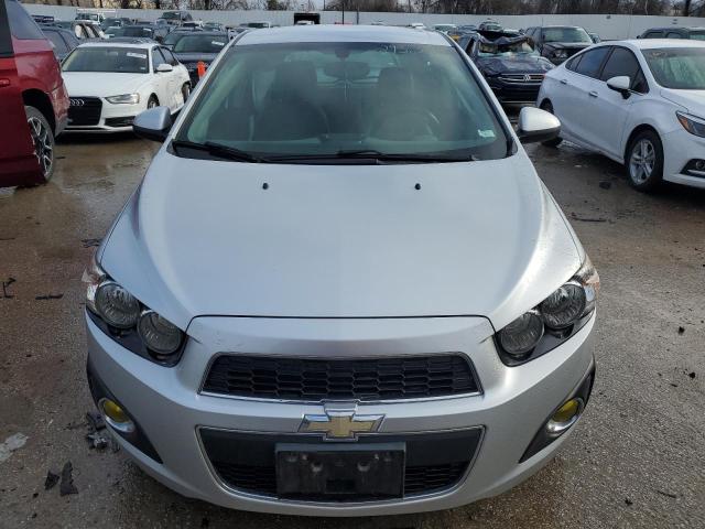 Хетчбеки CHEVROLET SONIC 2015 Сріблястий