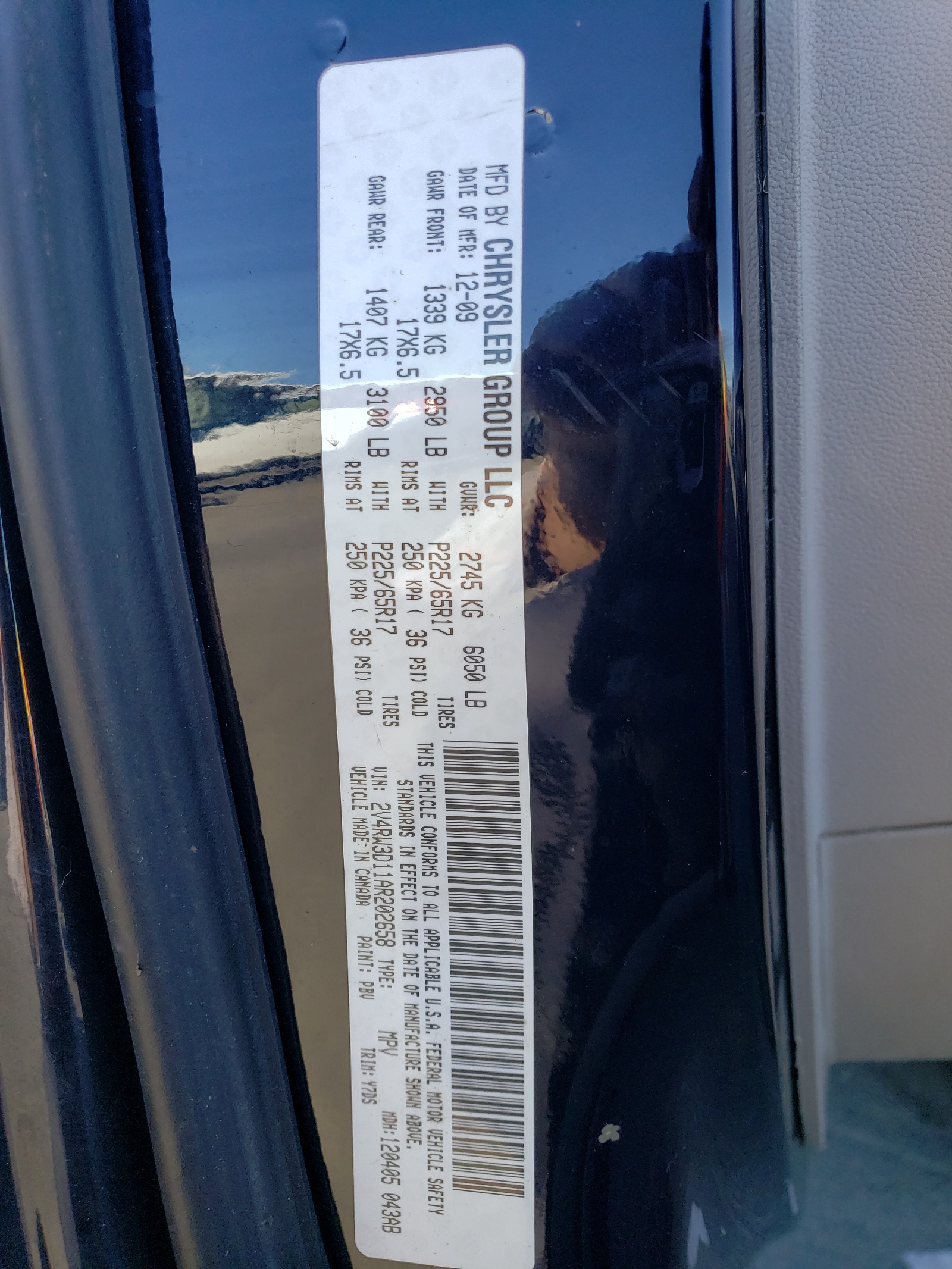 2V4RW3D11AR202658 2010 Volkswagen Routan Se