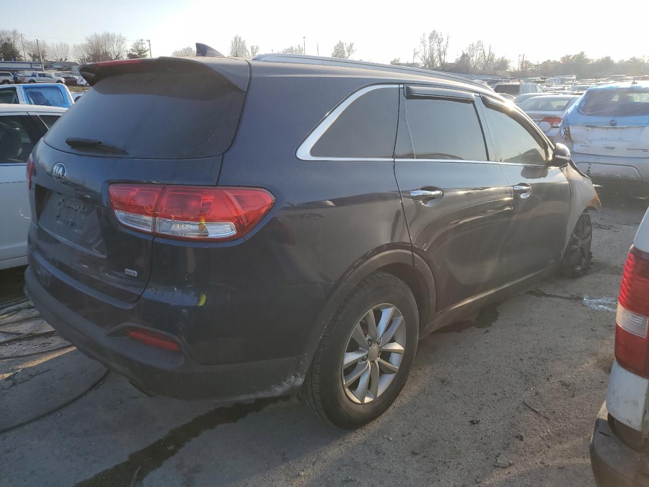 5XYPGDA3XGG112884 2016 Kia Sorento Lx