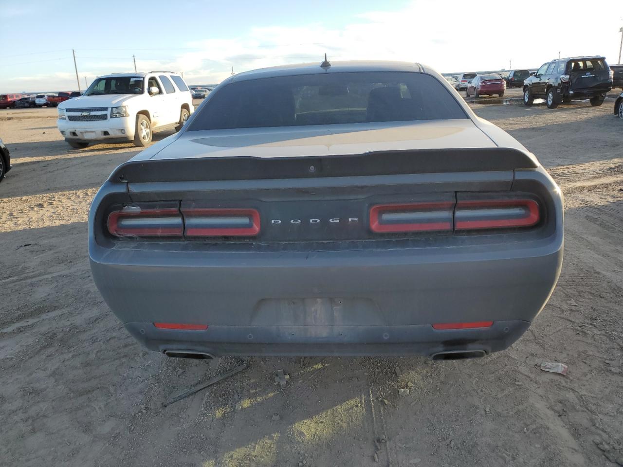 2018 Dodge Challenger Sxt VIN: 2C3CDZAG7JH310794 Lot: 82672883