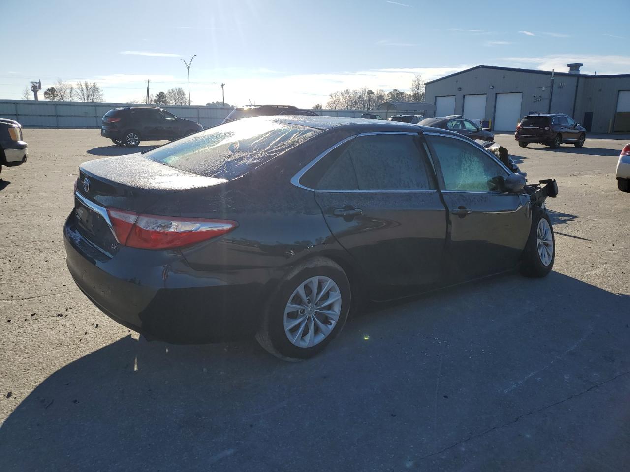 VIN 4T4BF1FK6GR549857 2016 TOYOTA CAMRY no.3