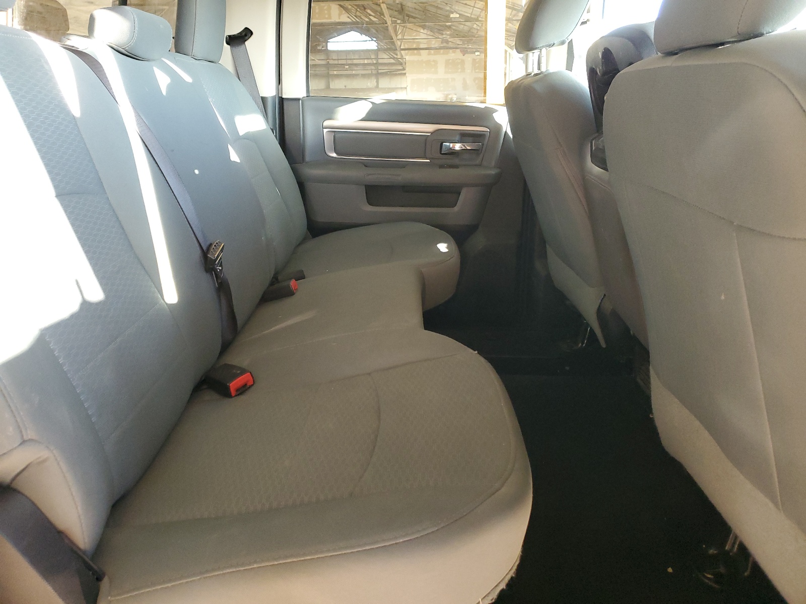 1C6RR7LG2GS261585 2016 Ram 1500 Slt