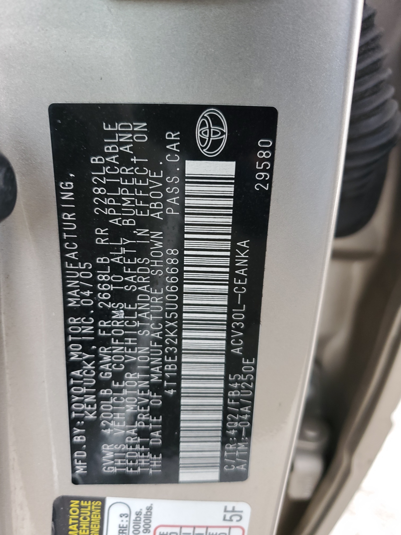 4T1BE32KX5U066688 2005 Toyota Camry Le