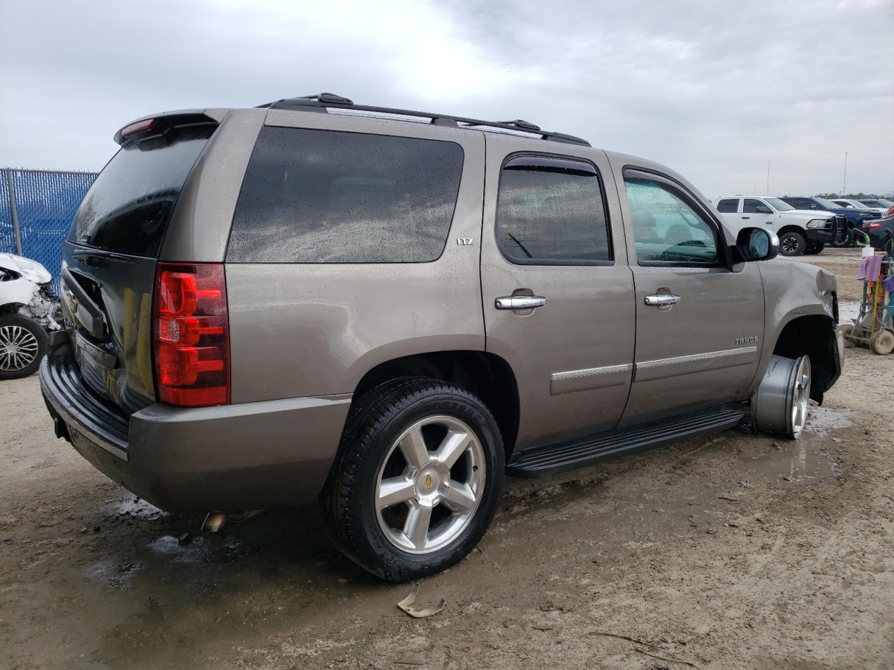 2013 Chevrolet Tahoe K1500 Ltz VIN: 1GNSKCE07DR165257 Lot: 38221604