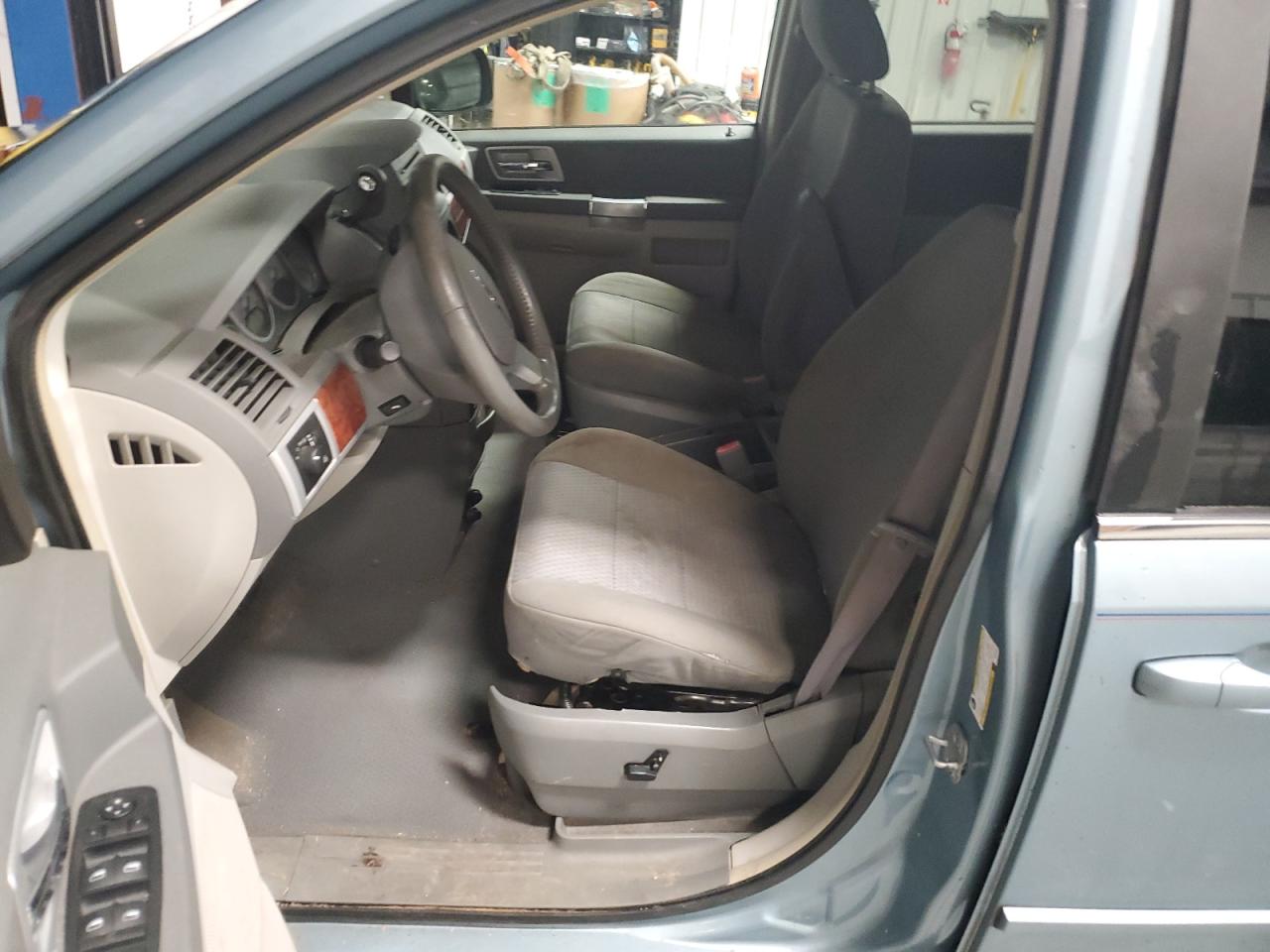 2008 Chrysler Town & Country Touring VIN: 2A8HR54P88R682956 Lot: 37468004