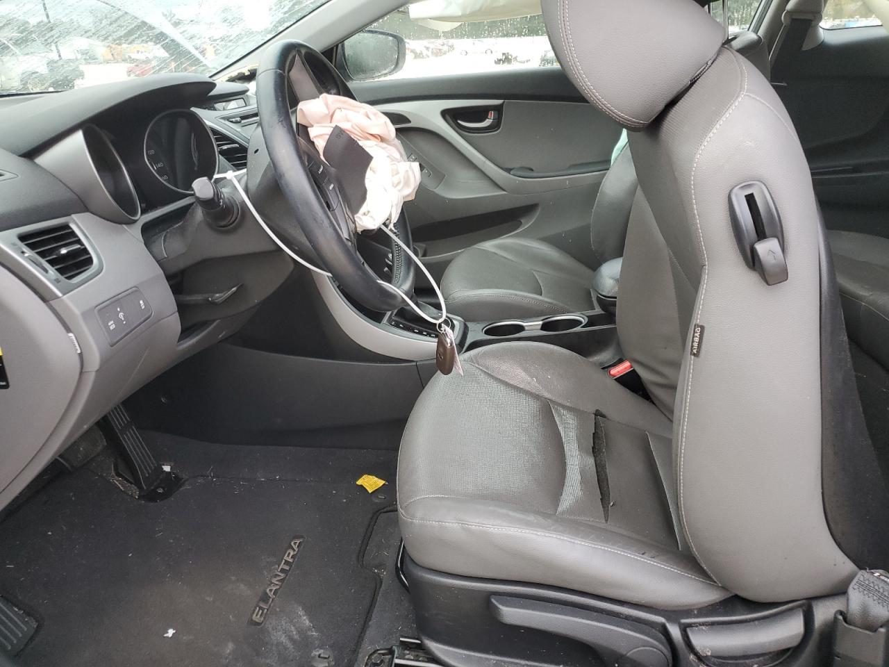 2014 Hyundai Elantra - Image 7