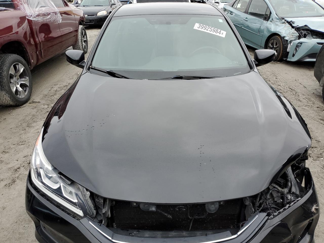 1HGCR2F56HA201944 2017 Honda Accord Sport