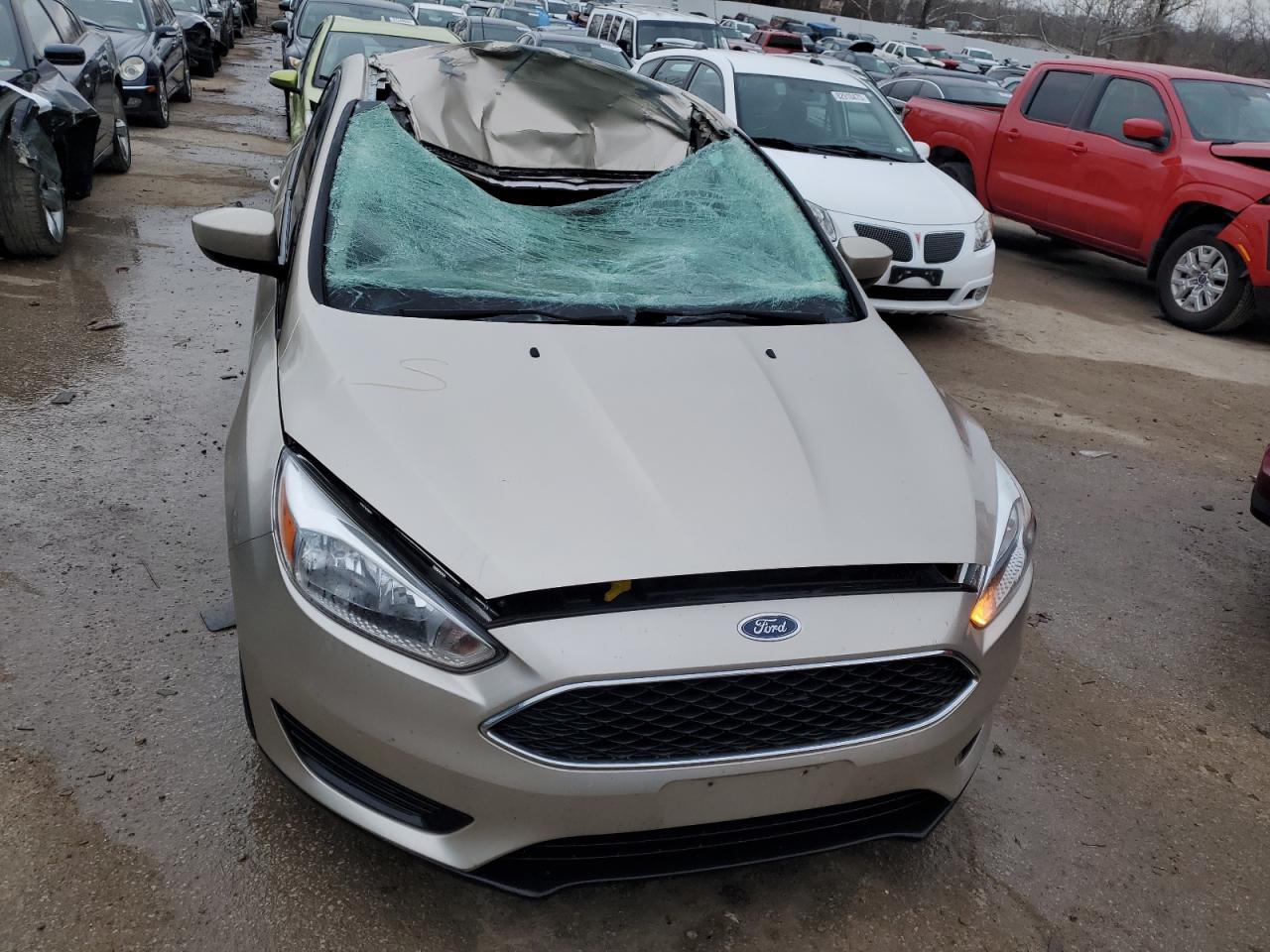 1FADP3F26JL278074 2018 Ford Focus Se