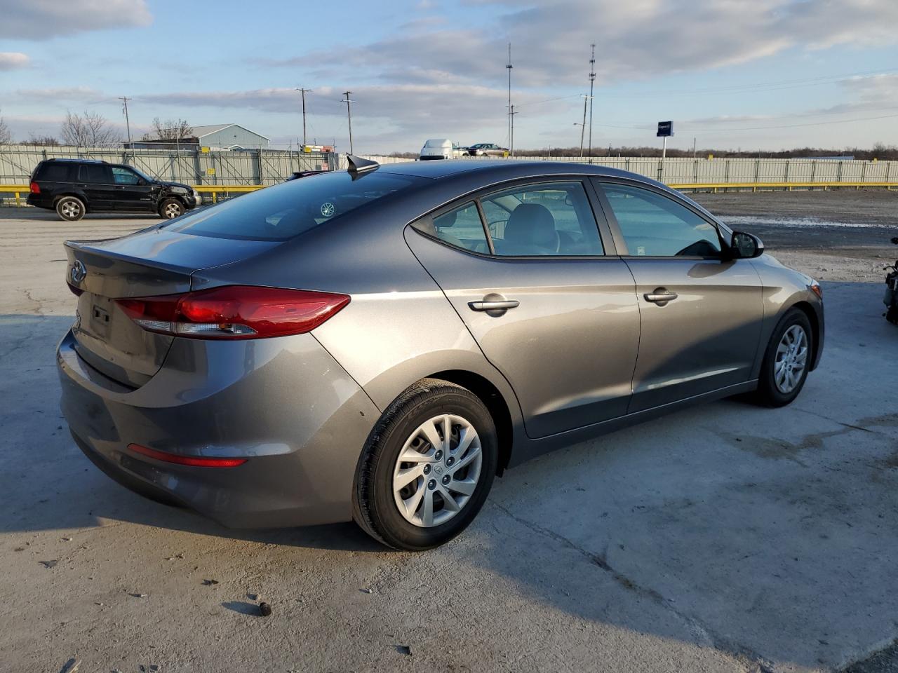 5NPD74LF3JH374577 2018 Hyundai Elantra Se