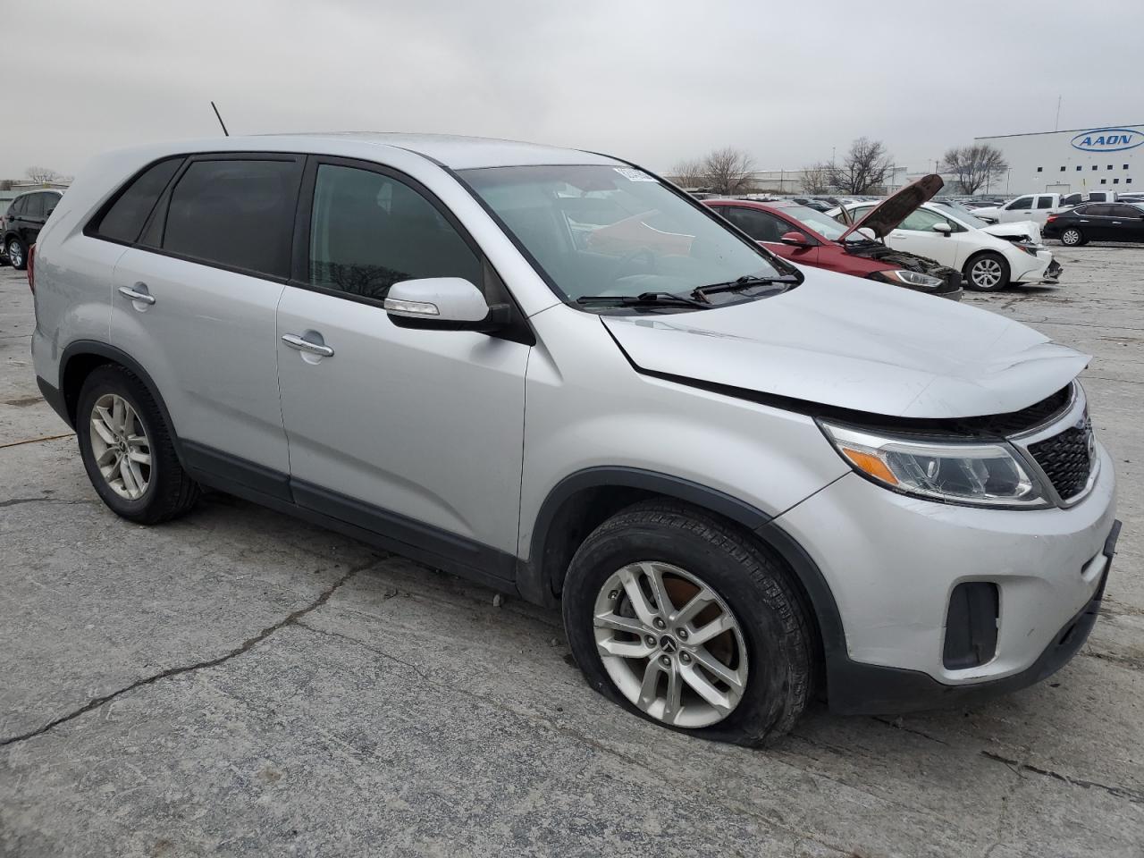 VIN 5XYKT3A63EG428117 2014 KIA SORENTO no.4