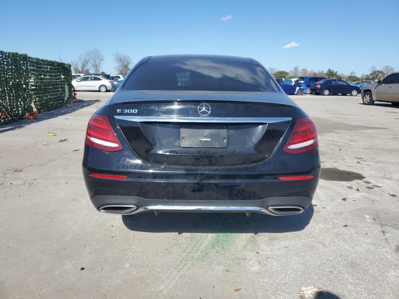 2018 Mercedes-Benz E 300 VIN: WDDZF4JB0JA425006 Lot: 40972074
