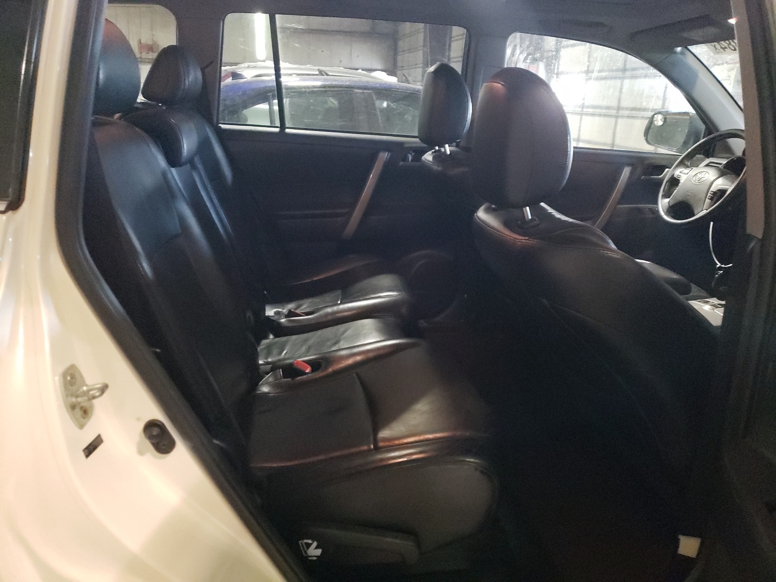 5TDBK3EH2CS168906 2012 Toyota Highlander Base