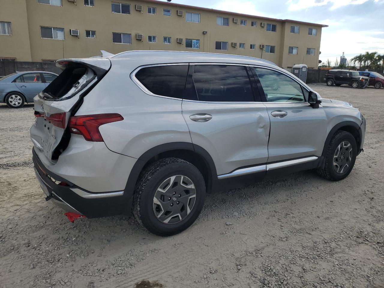 2022 Hyundai Santa Fe - Image 3