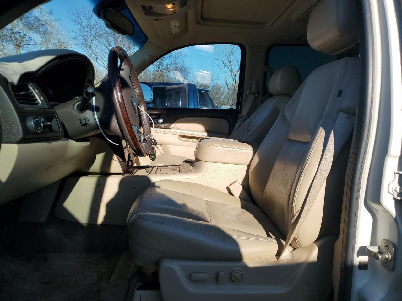 1GKS2MEF5BR108107 2011 GMC Yukon Xl Denali