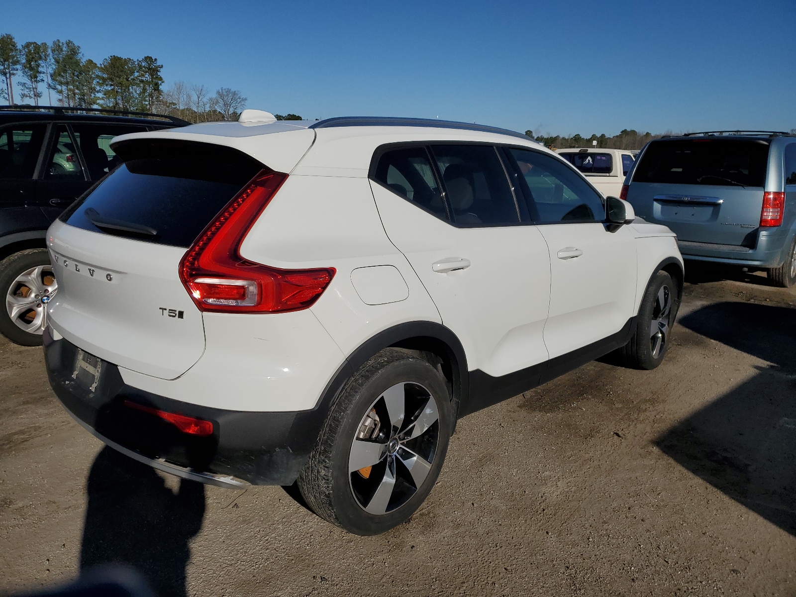 2020 Volvo Xc40 T5 Momentum vin: YV4162UK3L2269660