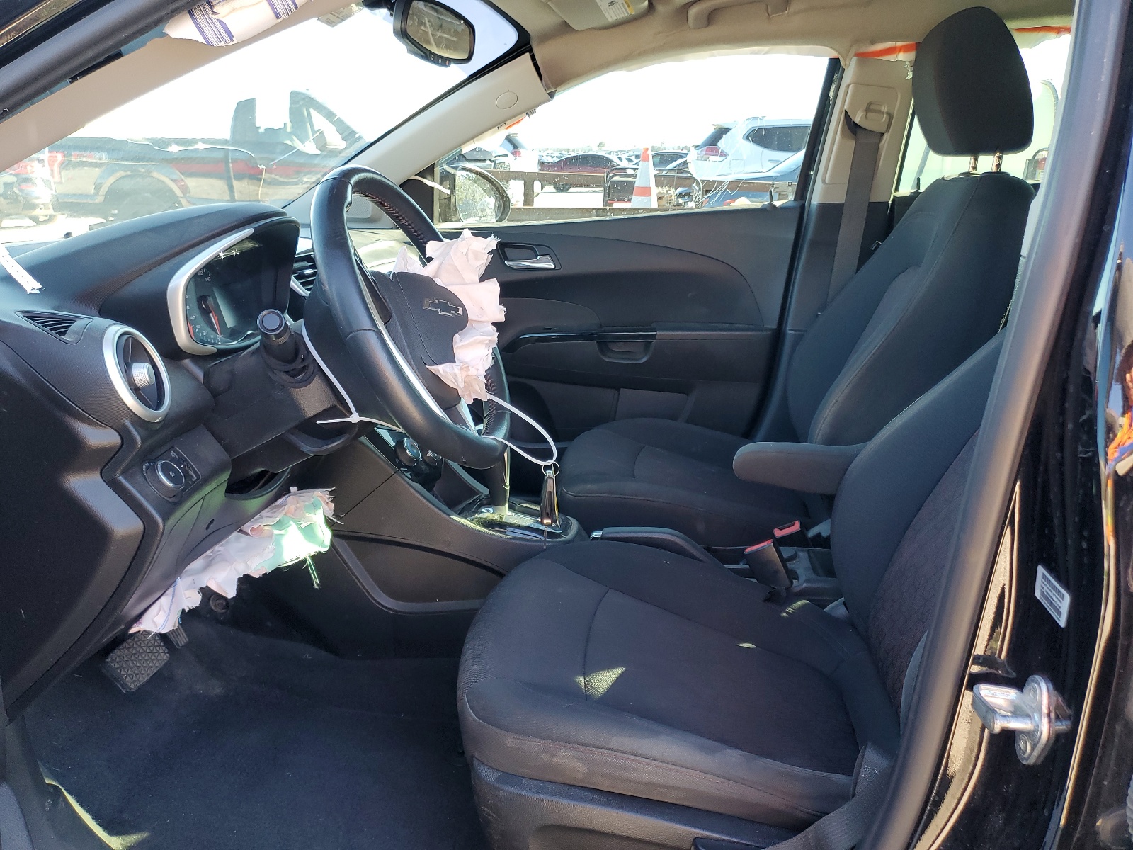 1G1JD6SB2K4116587 2019 Chevrolet Sonic Lt