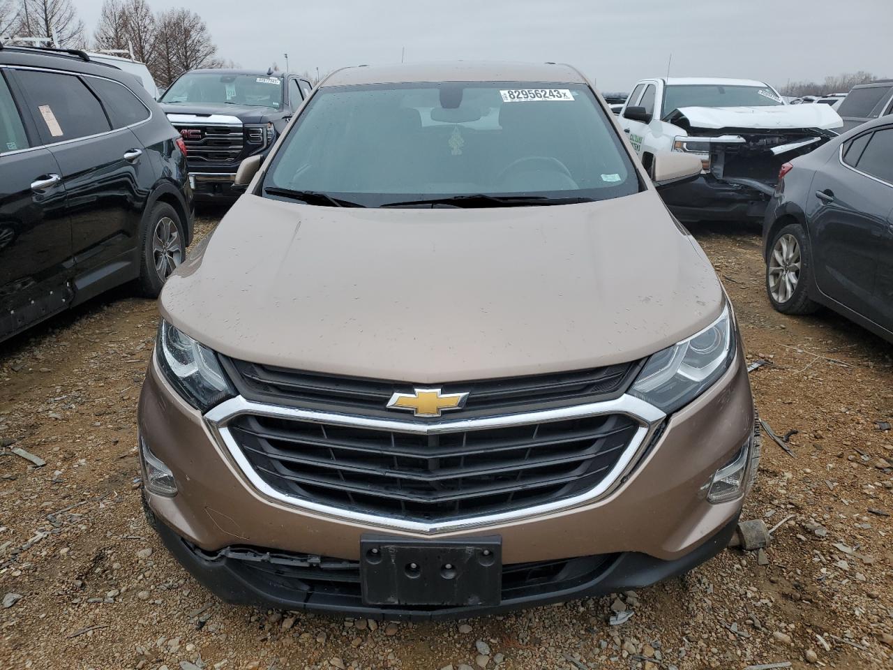 2GNAXJEV4J6238606 2018 Chevrolet Equinox Lt