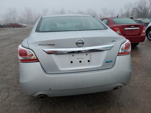 Седаны NISSAN ALTIMA 2013 Серебристый