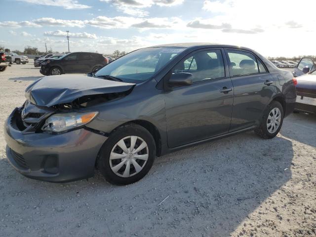 Седаны TOYOTA COROLLA 2013 Серый