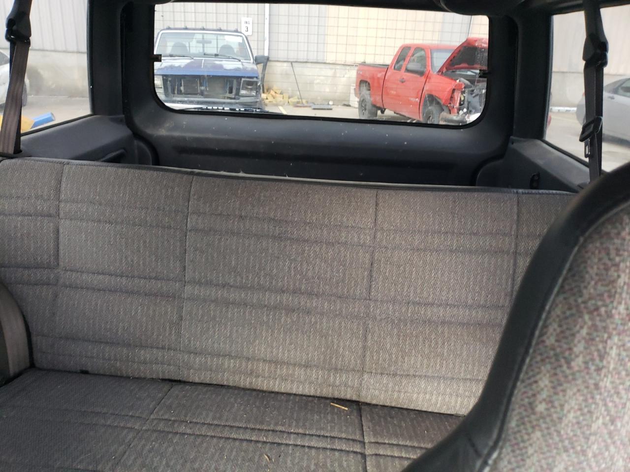 2000 Jeep Cherokee Classic VIN: 1J4FF58S0YL176126 Lot: 37258064