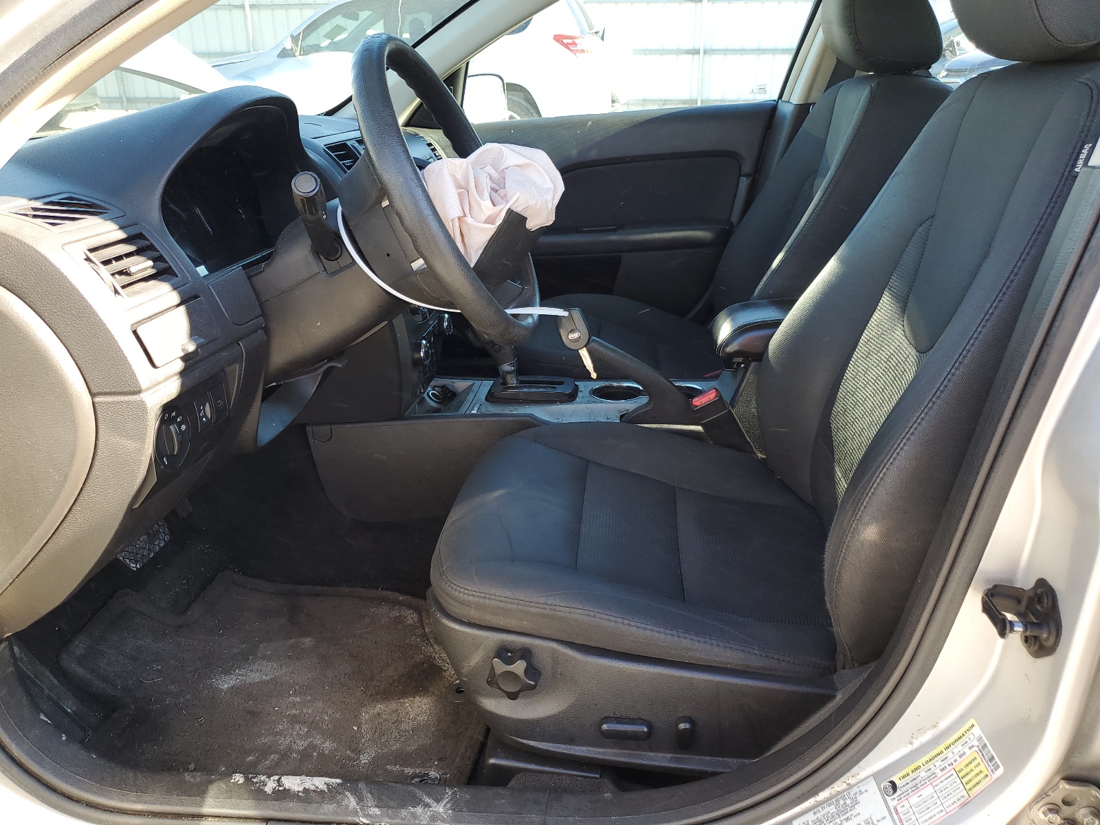 3FAHP0HAXCR421083 2012 Ford Fusion Se