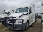 Elgin, IL에서 판매 중인 2021 Freightliner Cascadia 126  - Vandalism