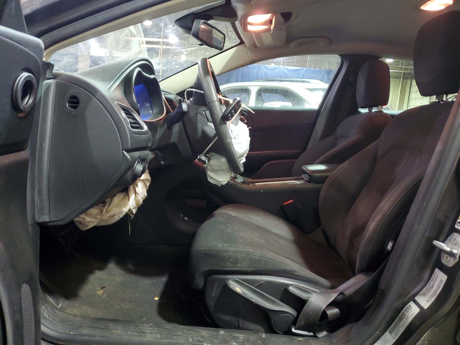 1C3CCCABXFN637015 2015 Chrysler 200 Limited