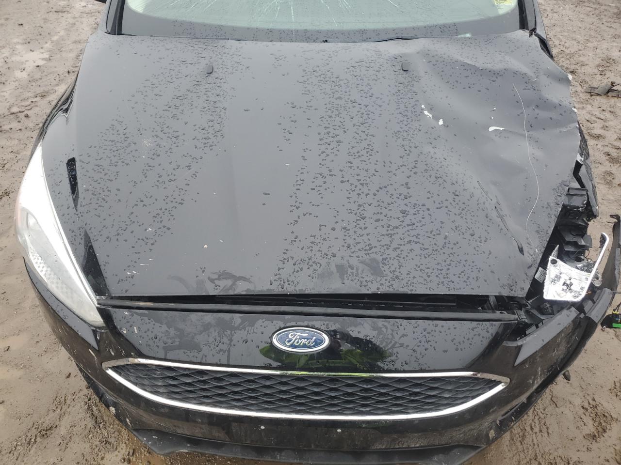 1FADP3FE0JL301701 2018 Ford Focus Se