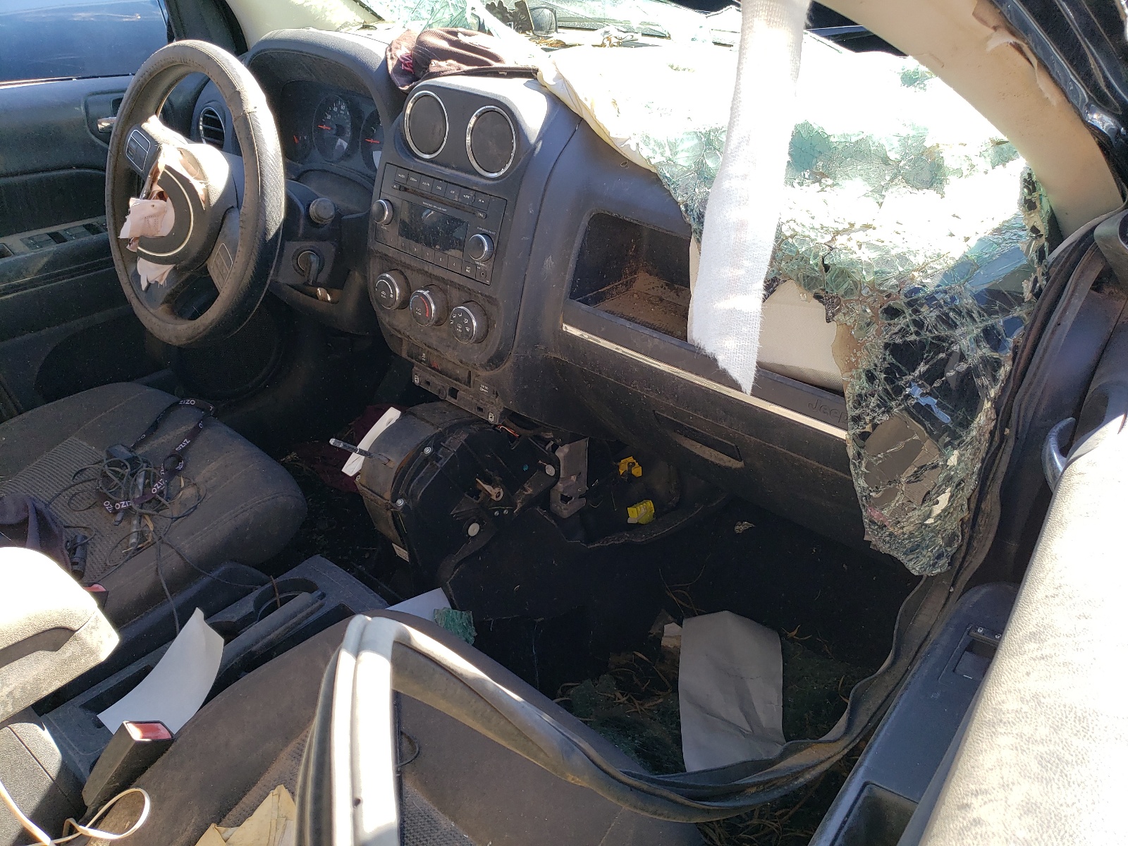 1C4NJCBA1CD504077 2012 Jeep Compass Sport