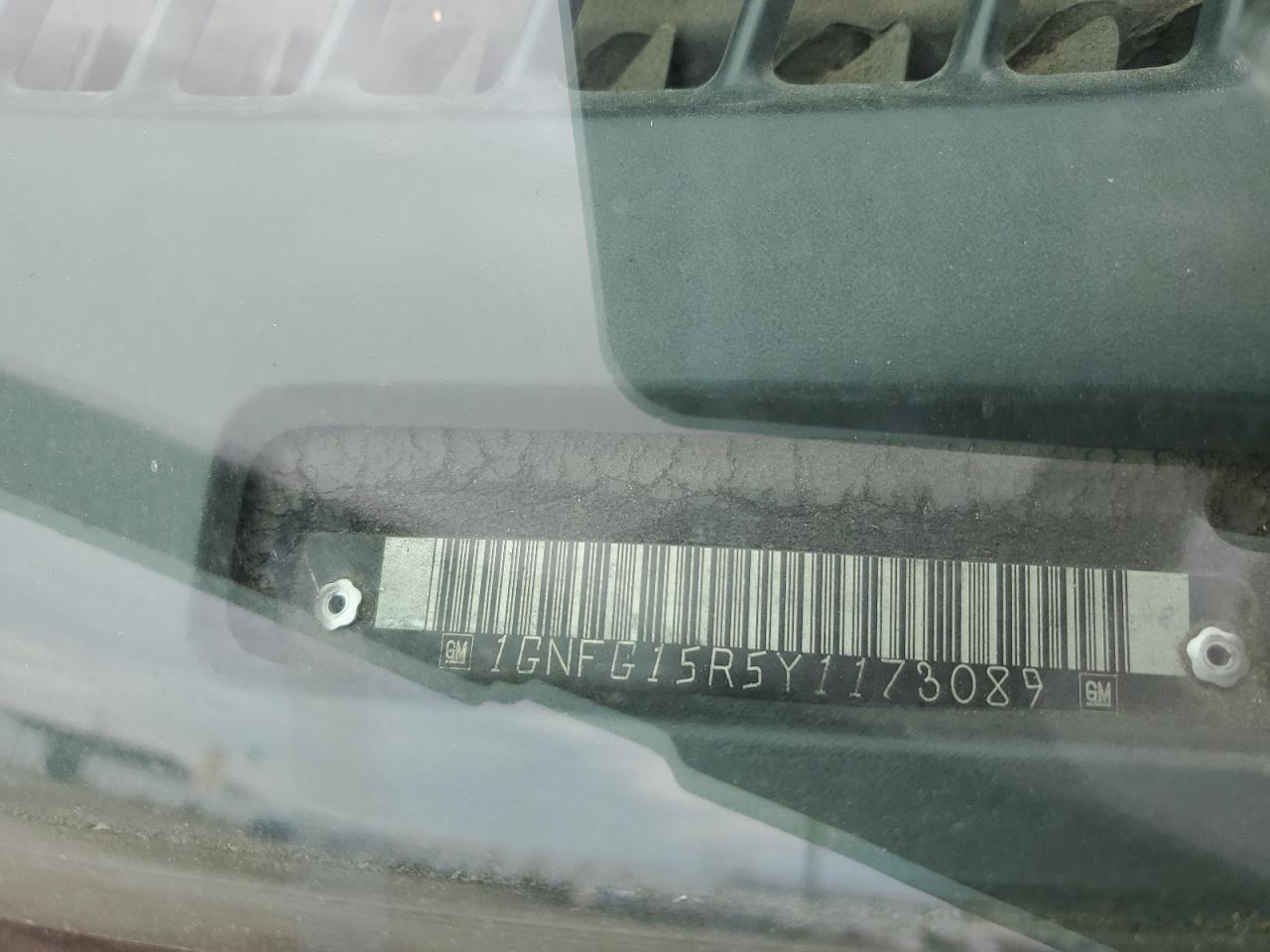 2000 Chevrolet Express G1500 VIN: 1GNFG15R5Y1173089 Lot: 41052864