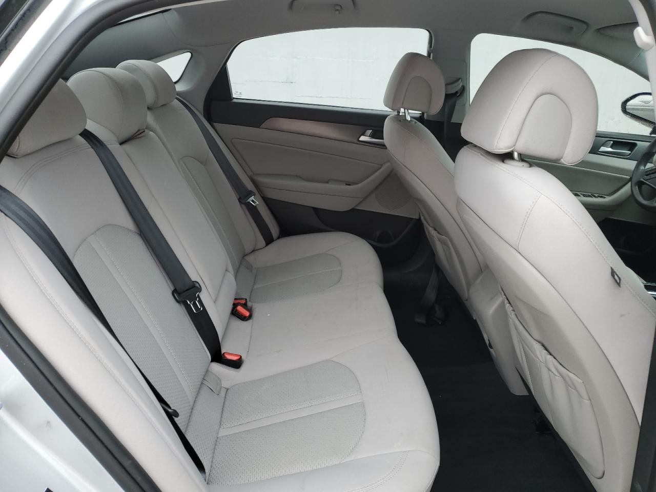 2016 Hyundai Sonata - Image 10