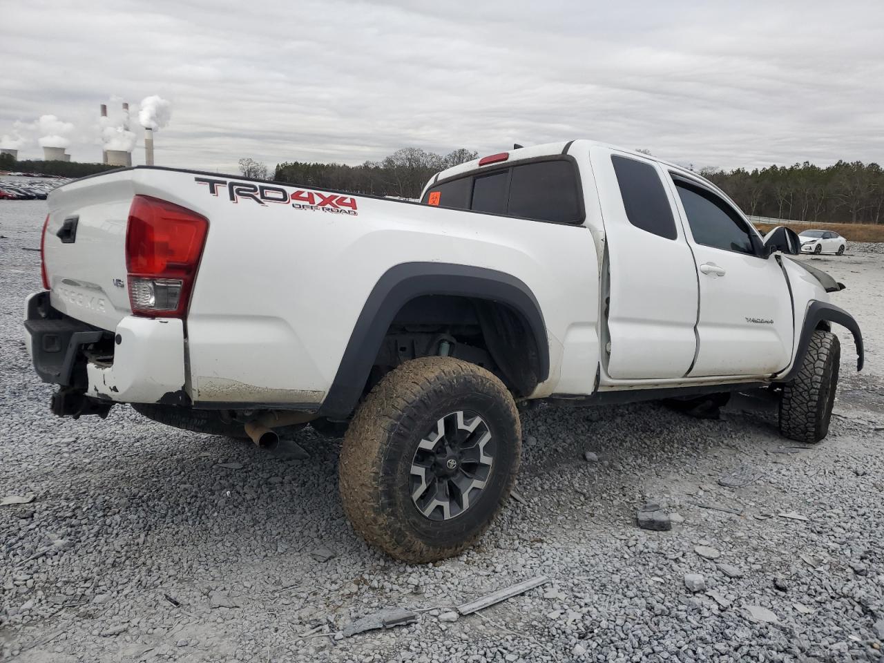2017 Toyota Tacoma - Image 3