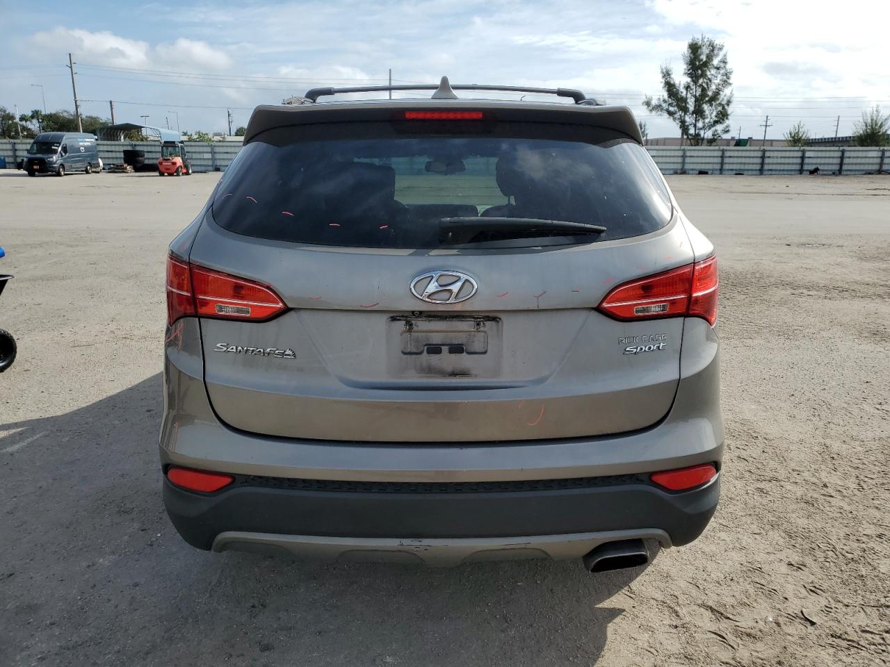 2015 Hyundai Santa Fe - Image 6