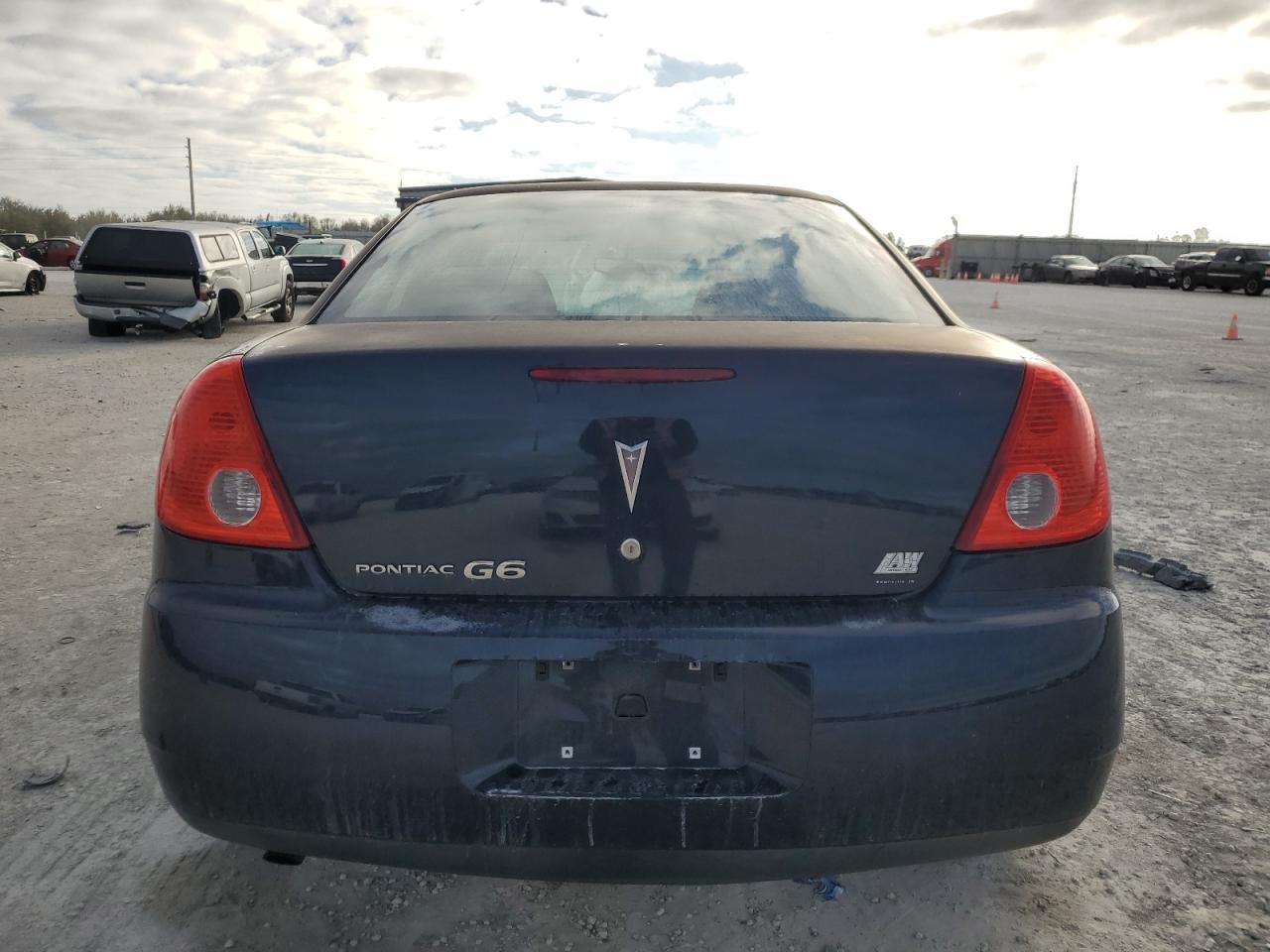 1G2ZF57B984157738 2008 Pontiac G6 Value Leader