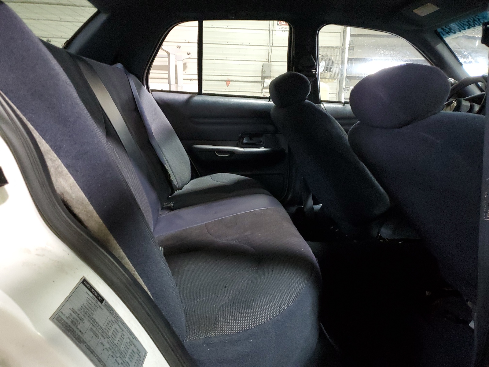 2FAFP71WXYX157491 2000 Ford Crown Victoria Police Interceptor