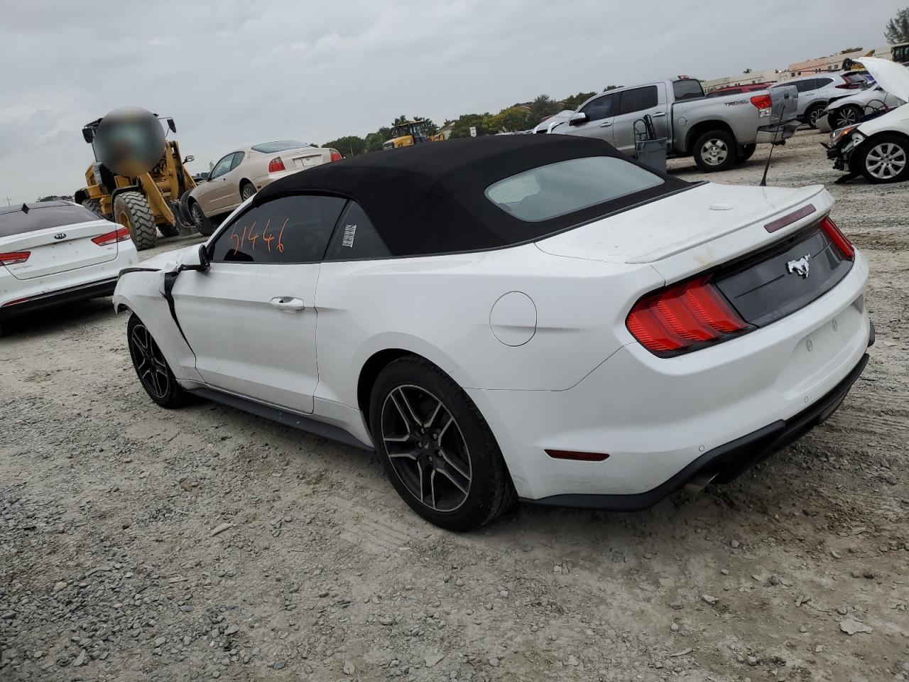 1FATP8UH4L5147099 2020 FORD MUSTANG - Image 2