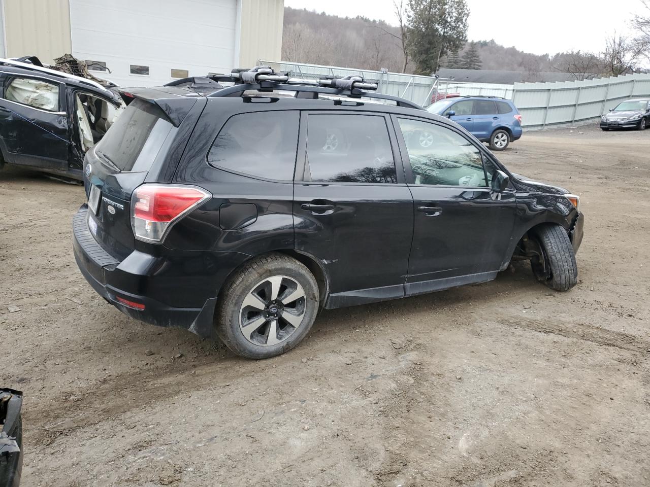 2018 Subaru Forester 2.5I Premium VIN: JF2SJAEC5JH484489 Lot: 82883123