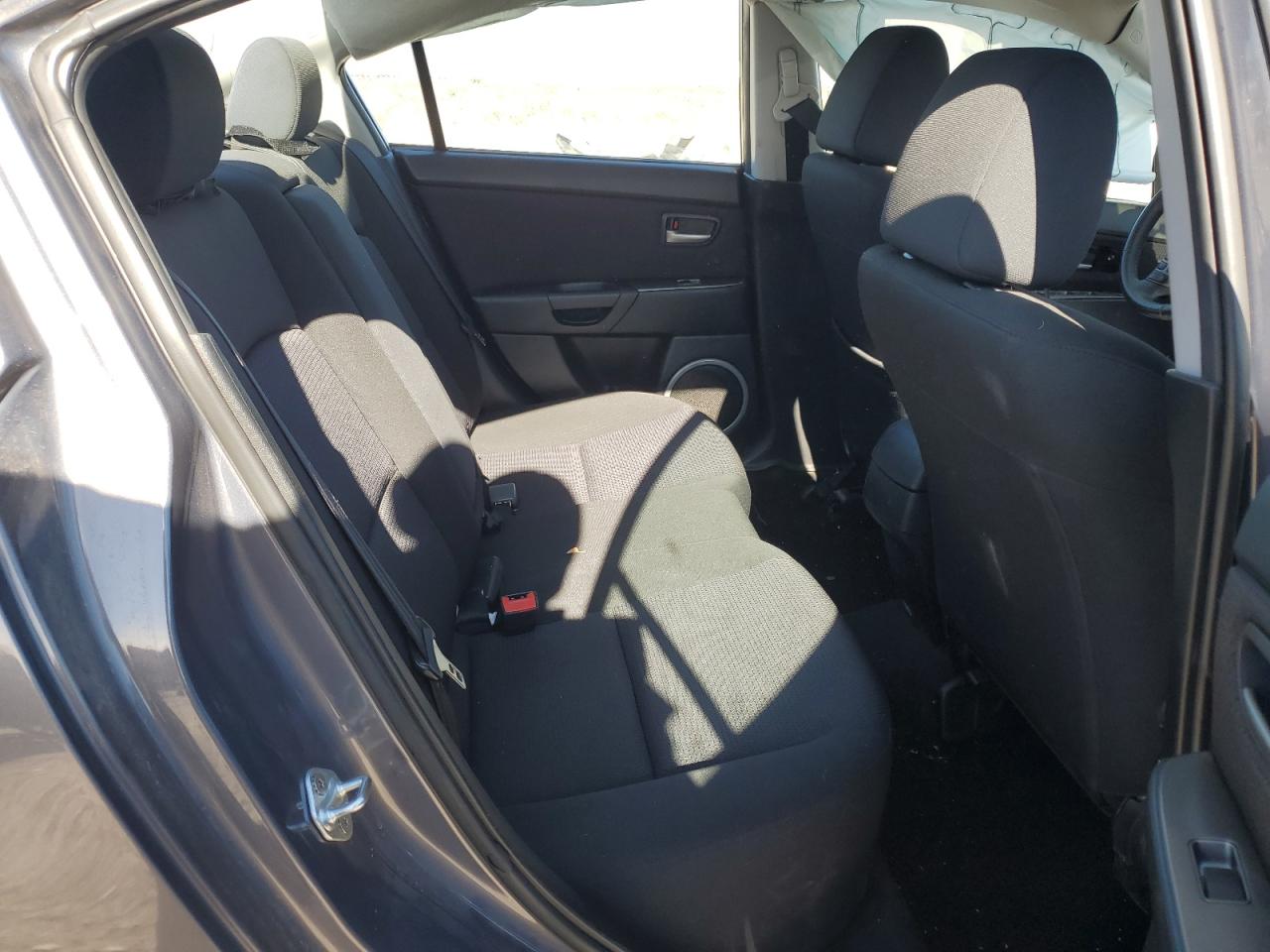 2007 Mazda 3 S VIN: JM1BK324571662889 Lot: 37690484